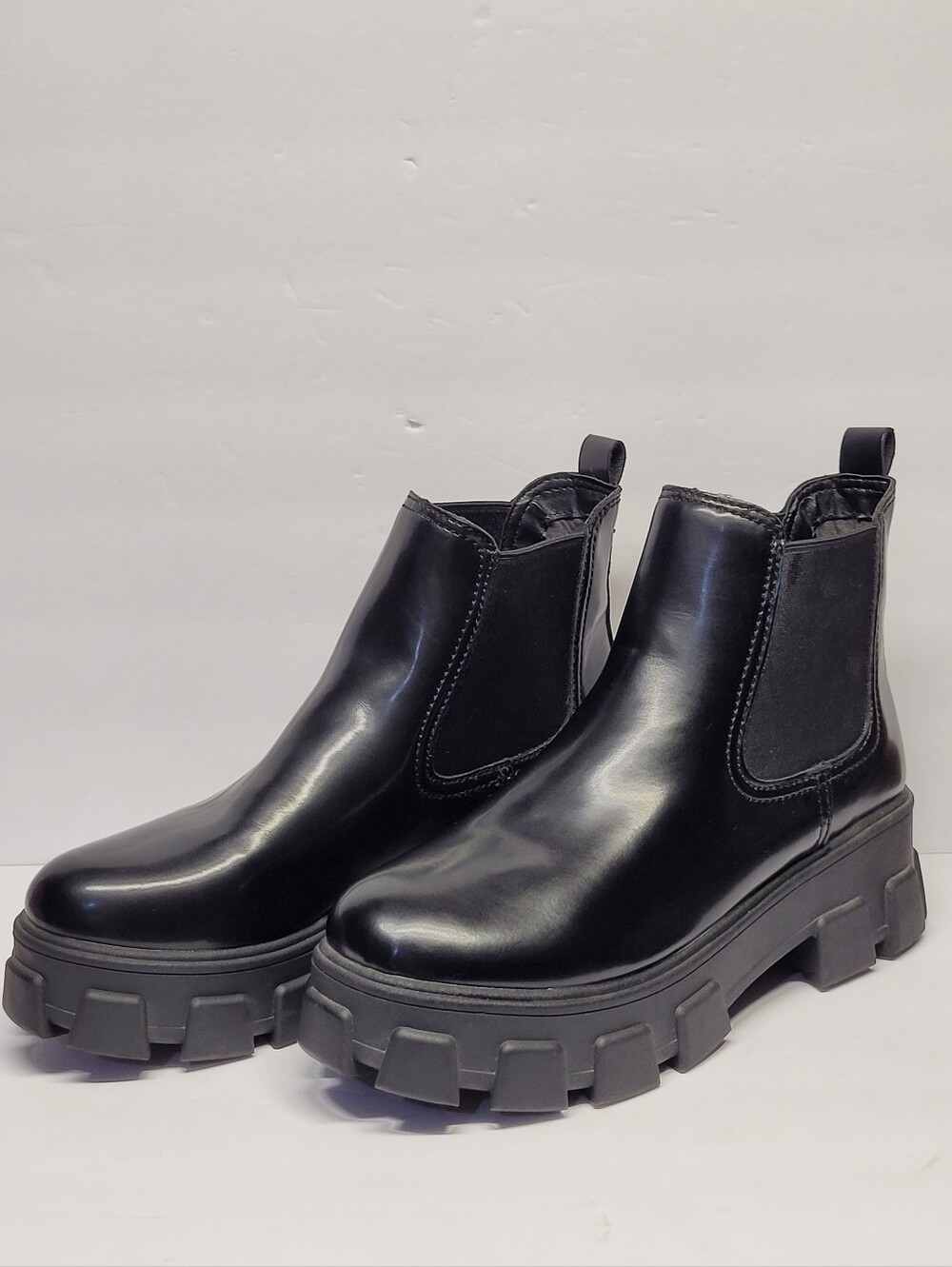 Circus by Sam Edelman Darielle Black Lug Chelsea Ankle Boots